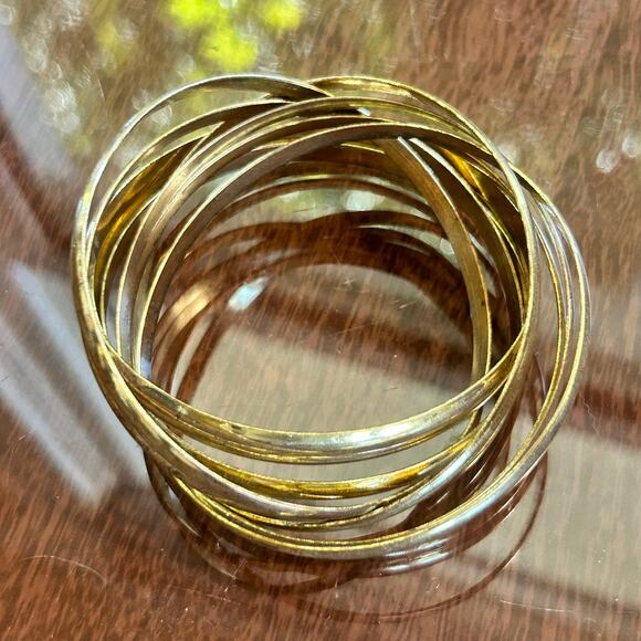 Vintage Interlocking Gold Tone Bangle Bracelet – Set of 9 Bands - Picture 3 of 10